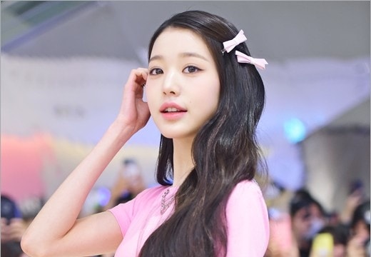 Nữ ca sĩ Hàn Quốc cao 1,73 m được ví như búp bê